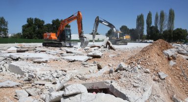 Bursa Nilüfer'de kaçak yapılara temelden müdahale