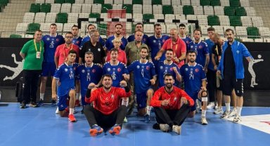 Bursa Nilüferli hentbolcular yeni sezona galibiyetle başladı