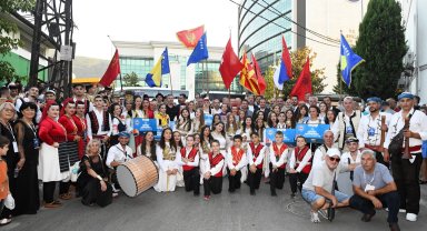 Bursa Osmangazi'de Uluslararası Balkan Festivali coşkuyla başladı