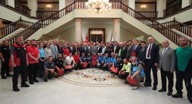 Bursa Valisi Ayyıldız'dan orman yangını kahramanlarına teşekkür