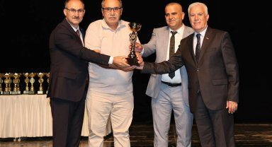 Bursa'da amatör spor kulüplerine kupa töreni