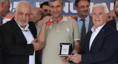 Bursa'daki büyük dönüşümde ilk anahtarlar teslim edildi