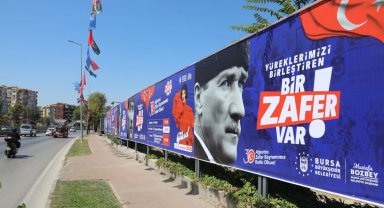 Bursa'nın her köşesi ayrı bir coşku