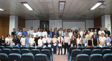 BUÜ'de başarılı akademisyenler ödüllendiriliyor
