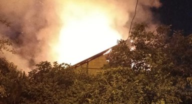 Düzce'de geceyi aydınlatan yangın