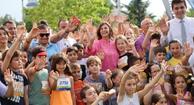 Eskişehir'de maraton coşkusu: Binlerce sporcu kent sokaklarında yarıştı