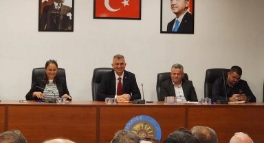 Gölcük'te Başkan Sezer muhtarları dinledi