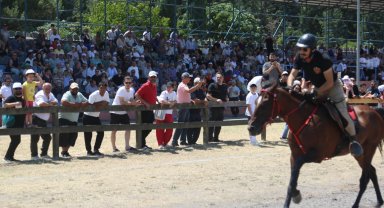 Gölcük'te Rahvan At Yarışları heyecanı başlıyor