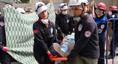 İstanbul Maltepe'de gerçeğini aratmayan tatbikat
