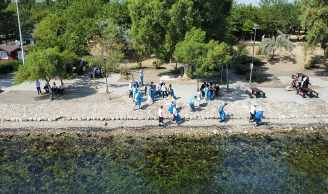İzmir Çakalburnu Lagünü'nde temizlik seferberliği