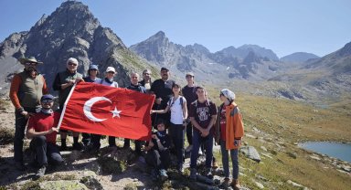 Kaçkar'da ağrı tedavisi için farkındalık tırmanışı