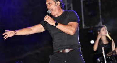 Kıraç'tan Denizli'de Zafer Bayramı'na coşkulu konser