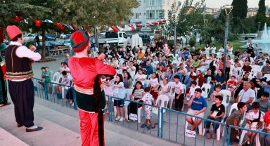 Kocaeli Gebze'de mahalle sineması coşkusu devam ediyor