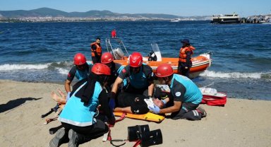 Kocaeli Gölcük'te gerçeği aratmayan tatbikat