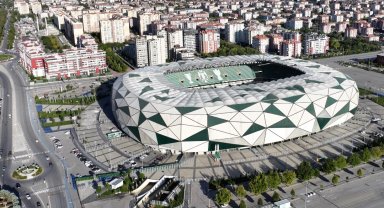 Konya Stadyumu Türkiye-İspanya maçına hazırlanıyor