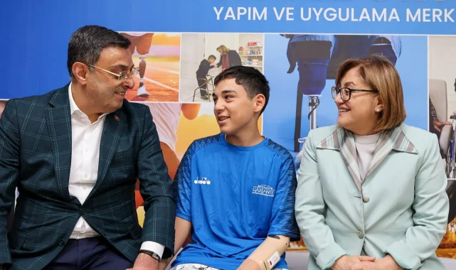 Mehmet Efe'nin hayali gerçek oldu: Protezle ilk maçını oynadı