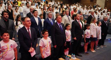 'Metro İstanbul'da 403 minik öğrenci mezun oldu