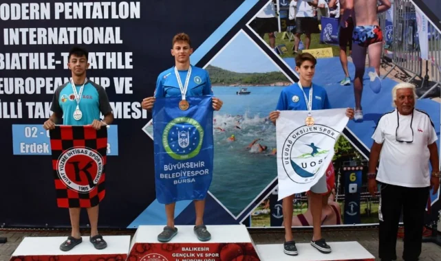 Muhammed Emir Kurtulan'dan Biathle-Triathle'de çifte altın