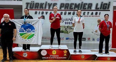 Sakaryalı sporcular Diyarbakır kürsüsünde
