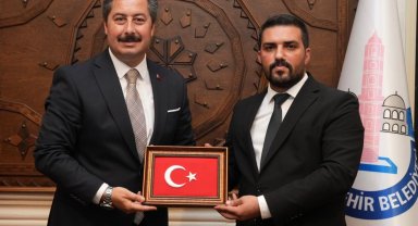 Ülkü Ocakları'ndan Yenişehir Belediye Başkanı'na hayırlı olsun ziyareti