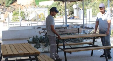 Antalya'da okullara ve mahallelere bank ve piknik masası desteği