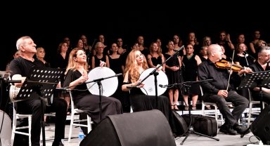 Atatürk'ün sevdiği şarkılar Bornova'da yankılandı