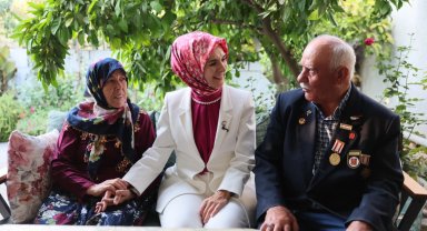 Bakan Göktaş'tan Manisa'da 'aile yılı'na özel ziyaret