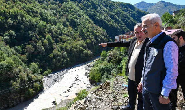 Bakan Uraloğlu Artvin'de... Sel ve heyelan hasarlarını inceledi