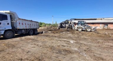 Bilecik Pazaryeri'nde yangınzede çiftliğe belediye desteği