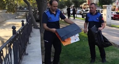 Bursa Gemlik'te izinsiz afişlere Zabıta müdahalesi