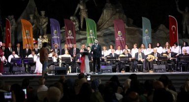 Bursa İnegöl Belediyesi TSM Korosu'ndan muhteşem konser