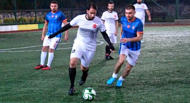 Bursa Osmangazi'de Geleneksel Halı Saha Turnuvası başladı