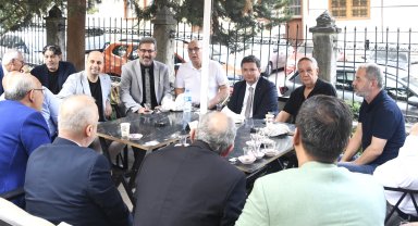 Bursa Osmangazi'de mahalle ziyaretleri sürüyor