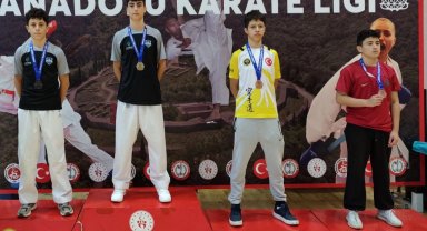 Çayırovalı karateciler 5 madalyayla döndü