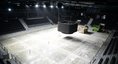 Çayırova'nın yeni salonunda koltuk montajı tamam