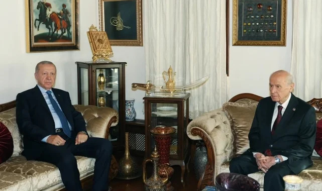 Cumhurbaşkanı Erdoğan, MHP lideri Bahçeli'yi evinde ziyaret etti