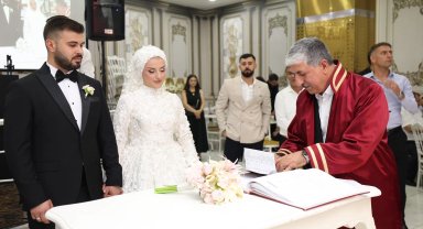 Dilovası'nda Yaşar ve Tiryaki ailelerinin mutlu günü