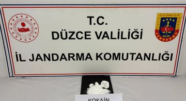 Düzce'de 800 bin liralık kokain ele geçirildi