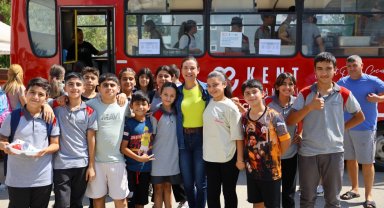 Efes Selçuk'ta üçüncü öğrenci otobüsü hizmete girdi