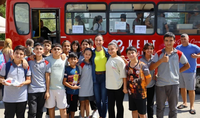 Efes Selçuk'ta üçüncü öğrenci otobüsü hizmete girdi