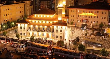 Gaziantep'ten Umre'ye gidecek ilk kafile uğurlandı