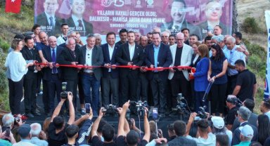 Gördes–Sındırgı yolunda birlikle gelen hizmet