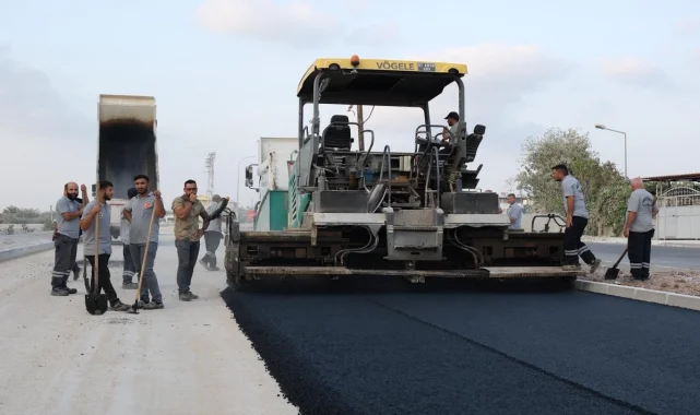 Güngör Geçer, Buruk TOKİ'de süren asfaltlama çalışmalarını denetledi