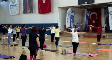 İstanbul Bakırköylü kadınlar güne sportif başlıyor