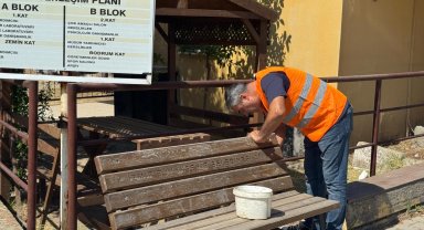 İzmir Çiğli'de okul bahçeleri yeni dönem öncesi yenilendi