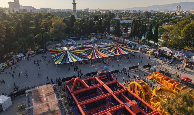 İzmir'de çocuklar fuarda çok mutlu