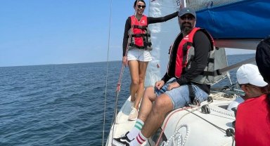 İzmir'de yetişkin grubu yelken eğitimlerine devam