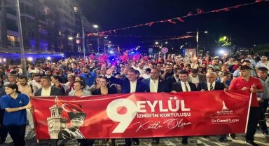 İzmir'in kurtuluşunun 103. yılı coşkuyla kutlandı