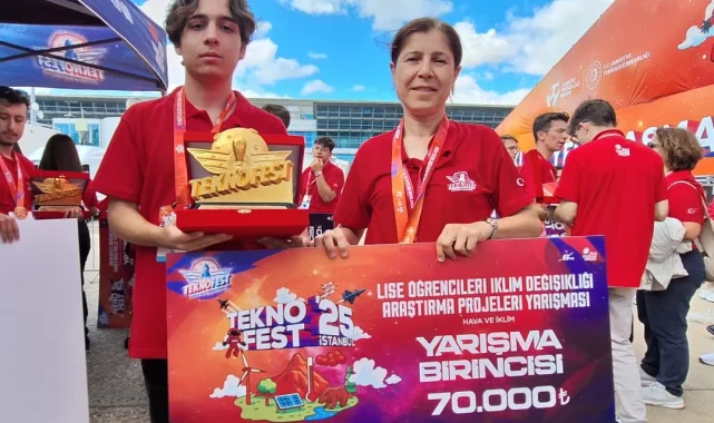 İzmirli genç TEKNOFEST 2025'te Türkiye birincisi oldu