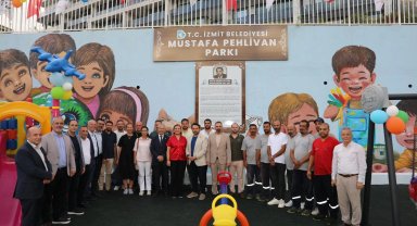 İzmit Belediyesi Mustafa Pehlivan'ın adını yaşatacağı parkı hizmete sundu